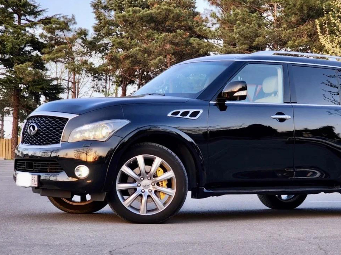 Infiniti QX56, 2012 год: снизили цену на 160 000 ₽